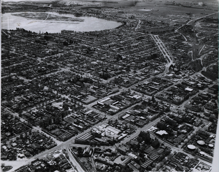 Aeiral view of Ballarat showing Lake Wendouree