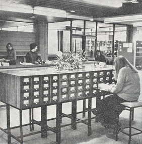 Booklet, Bill Hitchens, Ballarat Institute of Advanced Education Library Guide, c1973, c1973