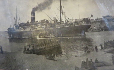 Photograph, Australian Troopship A55 - Kyarra, c1915
