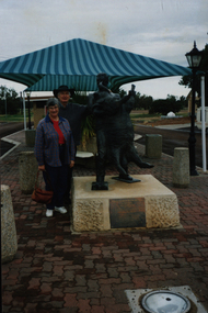 Photograph - Colour, Jackie Howe Statue, 07/1998
