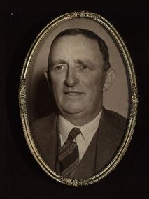 Photographs - black and white, Henry Smerdon Holmes of Ascot