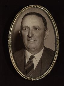 Photograph - black and white, Henry Smerdon (Harry) Holmes