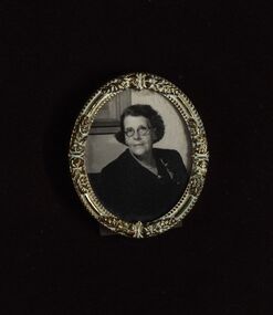 Photographs - black and white, Chatham-Holmes Collection: Miss Sophie Thomas