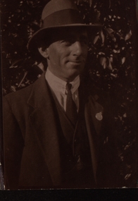 Photographs - black and white, Chatham-Holmes Collection: People unidentified