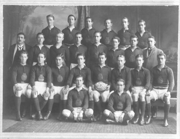 Photograph, Richards & Co, Ballarat School of Mines Football Team, 1920
