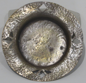 Artwork, other - Metalwork, Turned copper bowl with pierced design