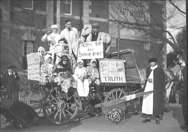 Photographs - black and white, Ballarat School of Mines Procession