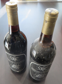 Wine, Bottle of Port to Commemorate the 10th Anniversary of the Ballarat College of Advanced Education, 1986