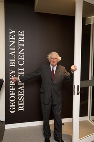 Photograph, Geoffrey Blainey at the opening of the Geoffrey Blainey Research Centre, 2009, 20/08/2009