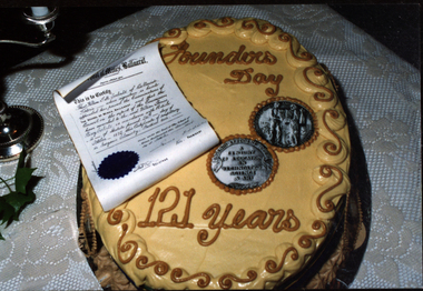 decorated cake