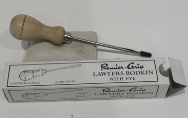 Object, Lawyers bodkin with eye