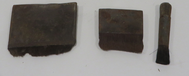 Object, Signwriting brushes and spreaders