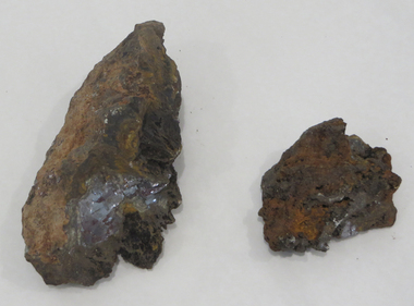 Rocks, Pseudomorphs Siderite to Martite to Limonite