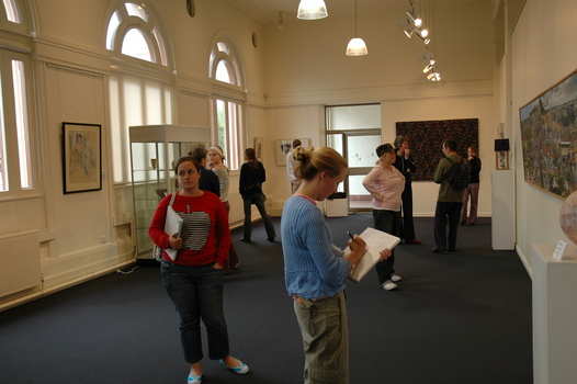 Students visit a gallery