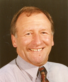 Photograph, Univesity of Ballarat Mt Helen Campus Library Staffmember Bill Hitchins, c1995