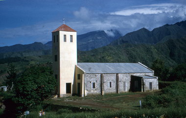 Slide, Eglise du Bras de Pontho (Church of the Holy Angels of Bras de Pontho), c1970