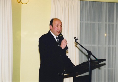 Photograph, VIOSH Australia Annual Dinner, July 2002: Presentation of Awards, 07/2002