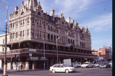 Photograph, Shamrock Hotel Bendigo, c1990