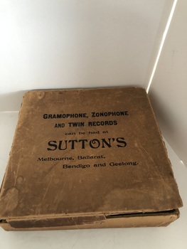 Record box lying down