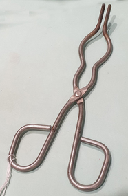 Equipment, Metal Tongs