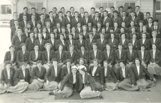 Group of Ballarat Teachers' College students