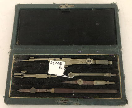 Drawing set open showing instruments.