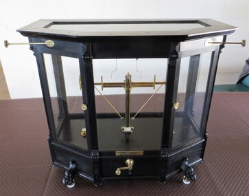  Beam balance that belonged to JW Glover