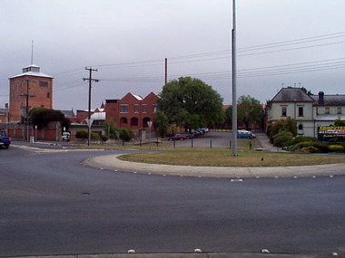 Photograph, Ballarat School of Mines from the Armstrong Street Roundabout