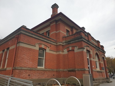 Photograph, Clare Gervasoni, Former Ballarat Courthouse, Camp Street, 13/05/2021