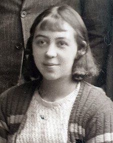 Article - Article - Women, Ballarat Technical Art School: Women of Note;  Nornie Gude, Artist, (1915 - 2002)