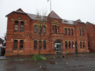 Photograph, Clare Gervasoni, Snow Falling by the Ballarat School of Mines Administration Building, 2020, 25/09/2020
