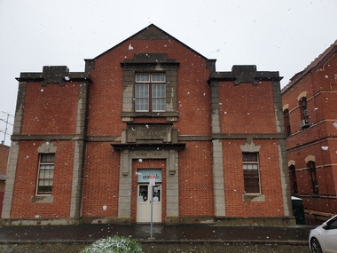 Photograph, Clare Gervasoni, Snow Falling by the Former Ballarat School of Mines Museum Building, 2020, 25/09/2020