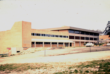 Booklet, Ballarat Institute of Advanced Education Library, c1972, c1972