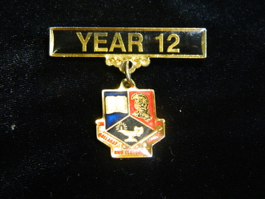 Badge, Ballarat Clarendon College Year 12 badge