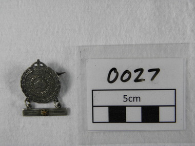Badge, Angus and Coote, To The Woman of Australia Badge, 1942