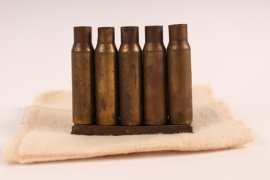 Shell, 303/5 shell clip