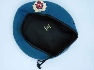 Uniform - Russian Blue BERET ith Cap Badge