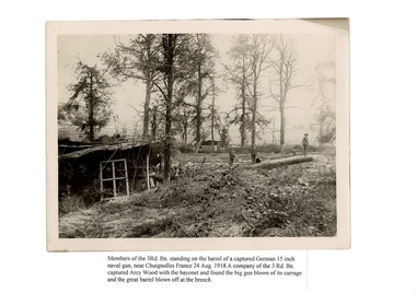 photo 3 Battallion at Chuignolles, France 24/8/1918, Photograph 3 Battallion with captured German Naval  15 inch Gun  near Chuignolles, France 24/8/1918