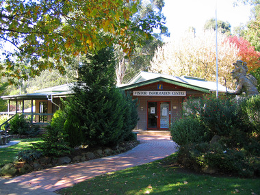 Shows the building housing the Visitor Information Centre in Marysville in Victoria.