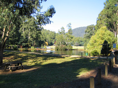 Shows Darmody's Lake in Marysville in Victoria.