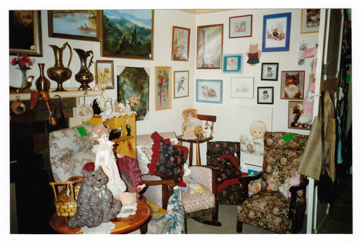 Shows the interior of Past Favorites in Marysville in Victoria. Shows some of the bric a brac that was available to purchase in the shop.