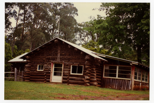 Shows The Log Cabin in Marysville in Victoria. Shows the front facade of the building.