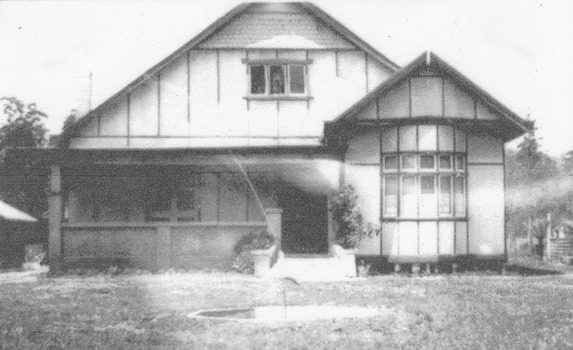 A digital copy of a black and white photograph of Marysville House. Marysville House was build in the late 1920s by Arthur Dickinson.