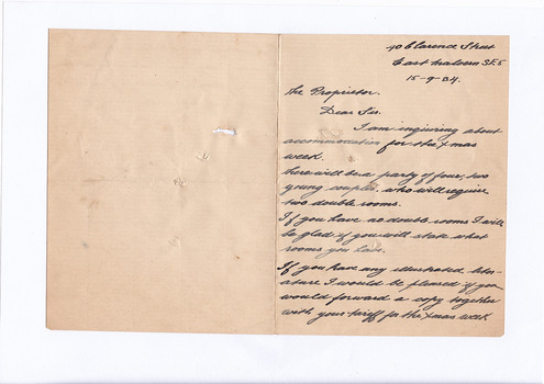 A digital copy of a letter questioning availability of accommodation over Christmas 1934 at Marysville House. Marysville House was built in the late 1920s by Arthur Dickinson.