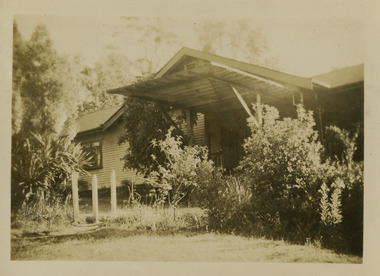 A black and white photograph of Mount Kitchener House in Marysville.