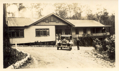 A digital copy of a black and white photograph of Mount Kitchener House in Marysville that was taken in 1930.