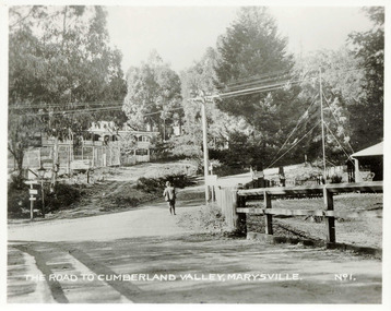 A digital copy of a black and white postcard showing Poontawan guest house in Marysville.