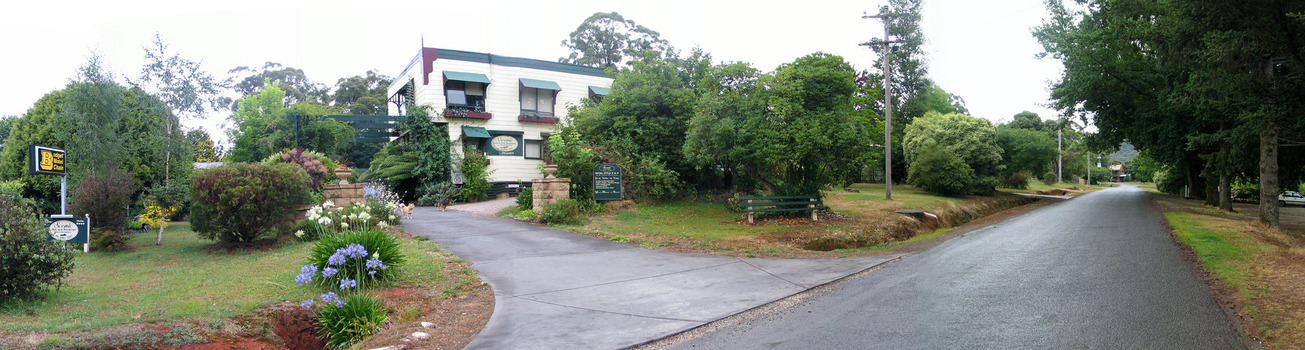 A digital copy of a colour photograph taken at the Scenic B&B in Marysville.