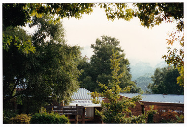 A colour photograph of The Cumberland guest house in Marysville. The photograph was taken during the first international Indexers Conference that took place in March 1995.