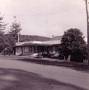 A digital copy of a black and white photograph of The Marysville Hotel in Marysville.
